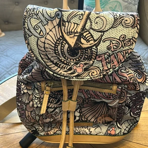 ❤️Wow, Super Rare.. Disney Dooney & Bourke Cruise line Nylon Backpack - Picture 5 of 16